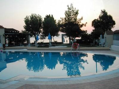 Margarita Beach Hotel Agia Marina  Bagian luar foto