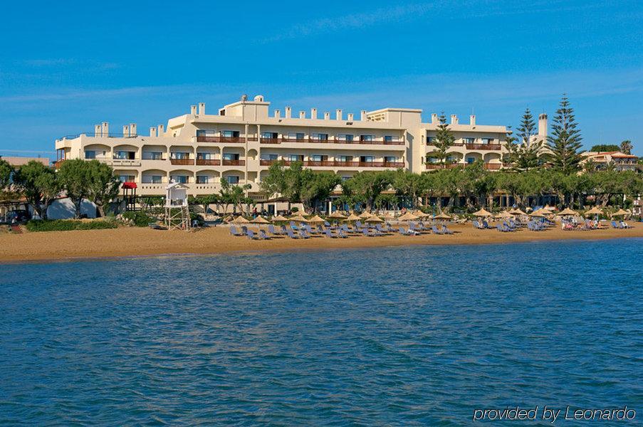 Margarita Beach Hotel Agia Marina  Bagian luar foto