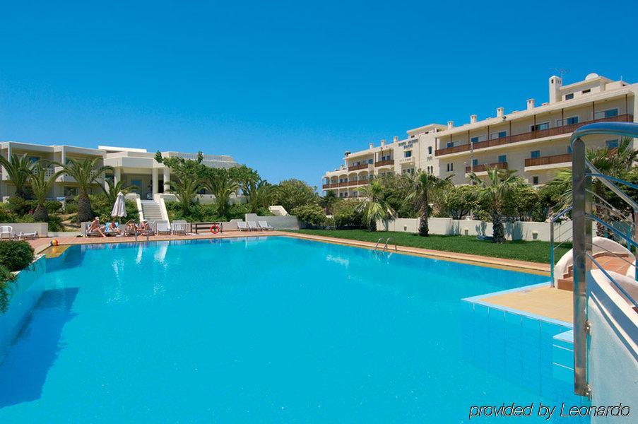 Margarita Beach Hotel Agia Marina  Bagian luar foto